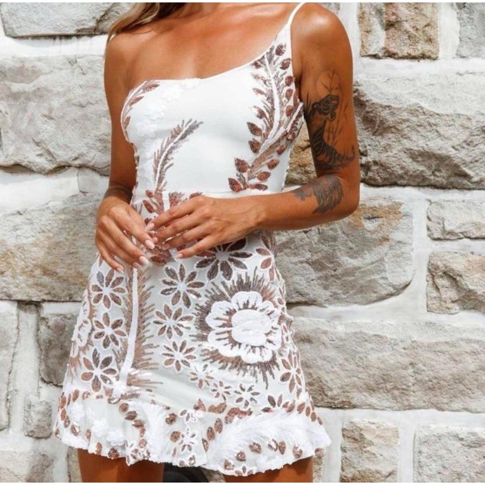 NWT SZ 6/SMALL SELFIE LESLIE White Gold One-Shoulder Sequin Mini‎ Dress NWT